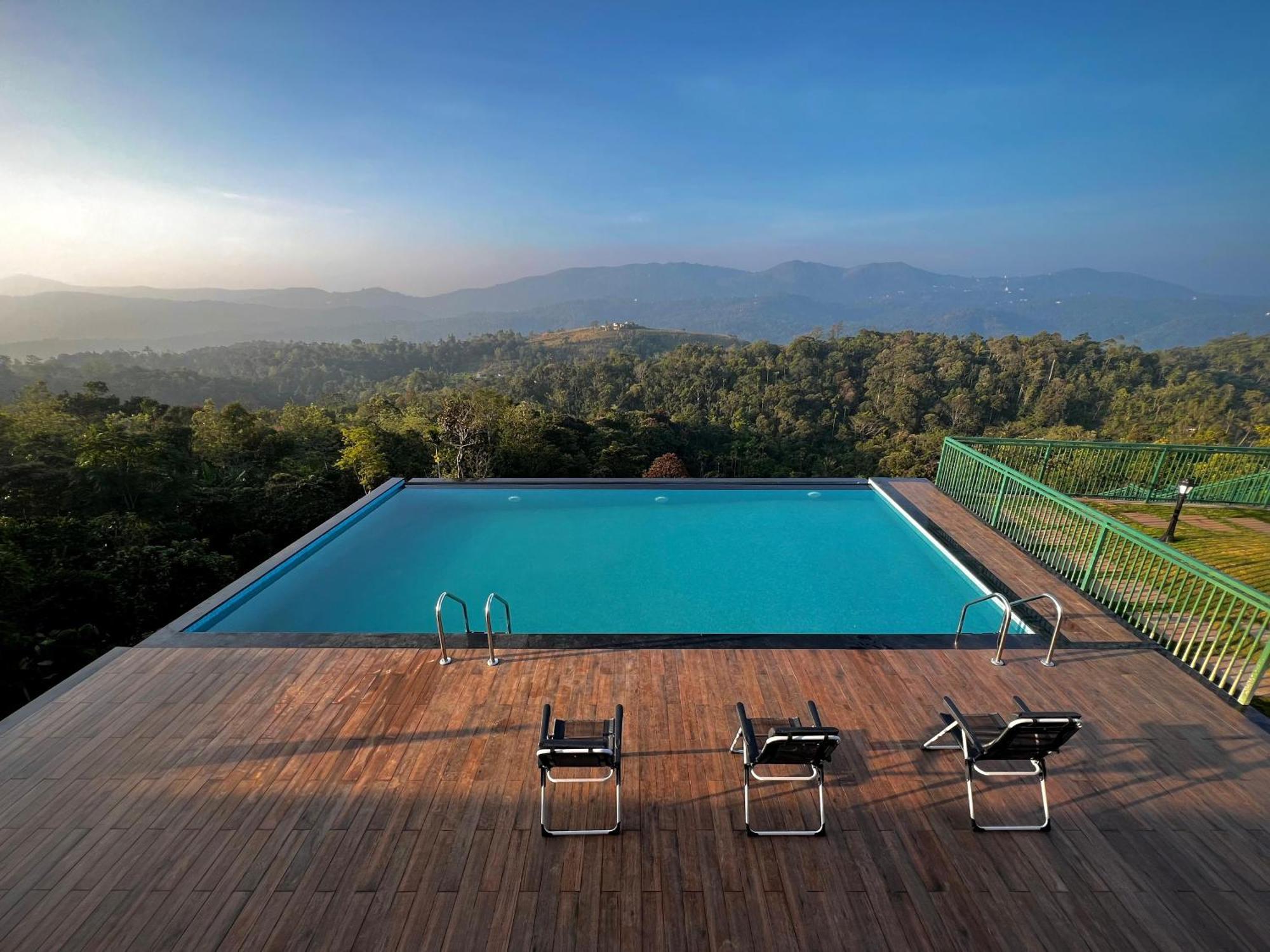 Cloudy Court Resort Idukki Exterior photo