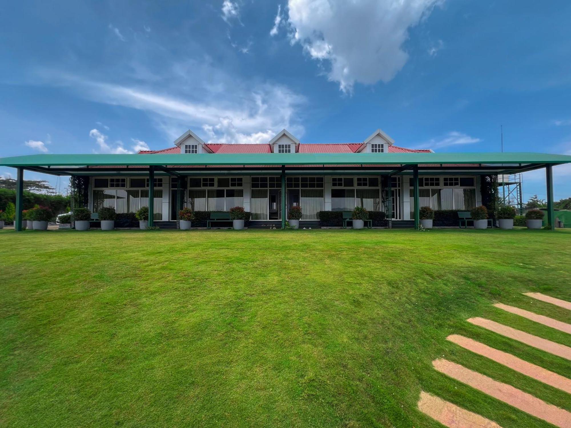 Cloudy Court Resort Idukki Exterior photo